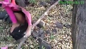 Desi Girlfriend Gets Wild In The Wild
