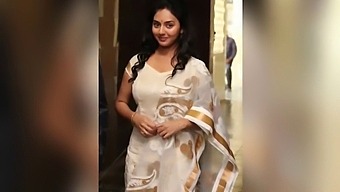 Married Aunty Engages In Phone Sex With Her Younger Lover In Telugu