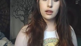 Haylihaze'S Solo Play With Sex Toys On Webcam