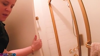 Curvy Stepmom'S Bathroom Encounter With Horny Stepson