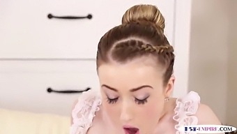 Bisexual Jock Pounds Small Maid In A Steamy Threesome