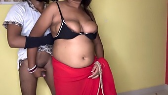 Enjoy The Beauty Of Indian Fat Women In Kamvali Bay