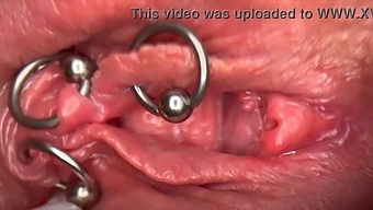 Intenso Primer Plano De Mi Clítoris Y Vagina Perforados, Llevando A Autocunnilingus Y Meadas Internas